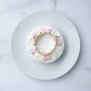 【冷凍】色が選べるプリンセスティアラケーキ ココアスポンジ＆チョコクリームサンド 4号 12cm | ケーキ | La vie en Rose - スイーツモール