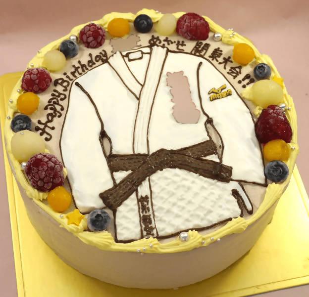 【冷凍】ユニフォームのイラストケーキ | ケーキ | ケーキ工房モダンタイムス | ホワイトチョコ イラスト - スイーツモール