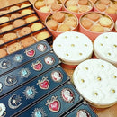 【店頭受取】「ハッピーブーケ缶」と「ハッピージュエリー缶」の2缶セット｜クッキー｜郷土菓子処 香月 - スイーツモール