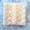 【冷凍】ニットをまとったベリーのムースケーキ | ケーキ ・ニットケーキ・ポップチョコレート| ミホパンポップケーキ - スイーツモール