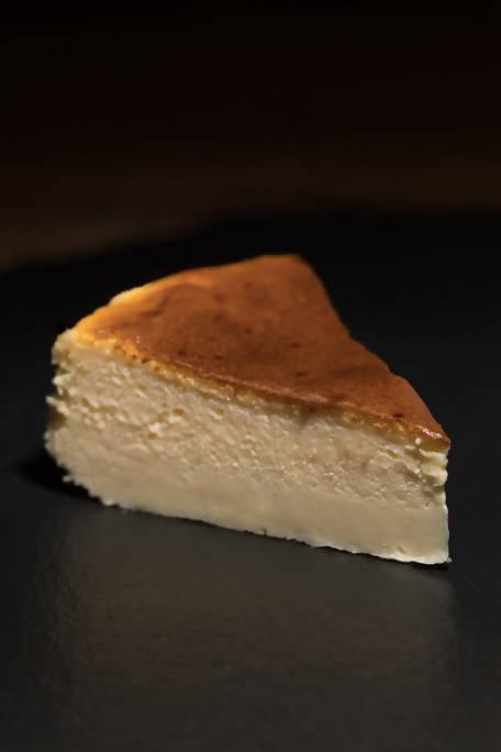 【冷凍】半熟チーズケーキ | チーズケーキ | 湯布院 五衛門 - スイーツモール