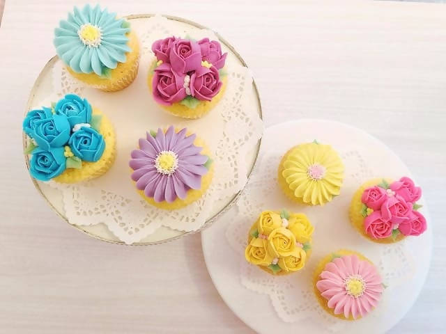 【冷凍】餡フラワーカップケーキ 2色・4個セット | ケーキ | atelierA-ケーキ-atelierA