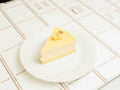 【冷凍】チーズケーキ 鳴門金時芋(1カット)｜チーズケーキ｜チーズケーキと豆腐スイーツの店　おめざや - スイーツモール