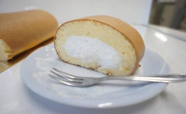 【冷凍】豆乳クリーム・箱作《hakosaku》ロール | ロールケーキ・箱作 ケーキ・豆乳クリーム ケーキ・冷凍 ケーキ 箱 | ケーキ工房モンクール | 豆乳 冷凍 ケーキ - スイーツモール