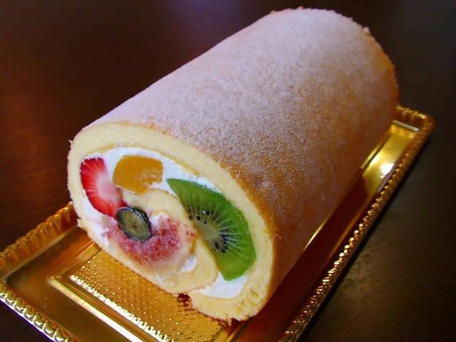 【冷蔵】フルーツたっぷりロールケーキ | ロールケーキ | ララ洋菓子店-ロールケーキ-ララ洋菓子店