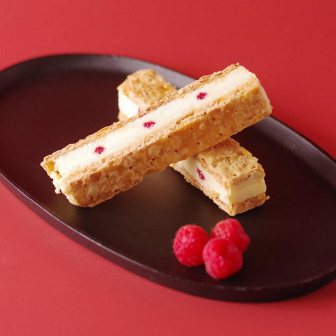 【冷凍】スティックミルフィーユ ラズベリー(12本入) | パイ | パティスリーアングレーズ - スイーツモール