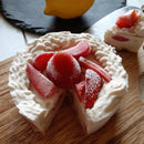 【冷凍】ストロベリーデコレーションrawケーキ Sサイズ | ケーキ | Maple Raw - スイーツモール