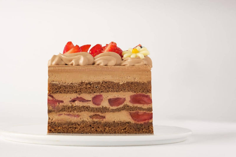 【冷凍】イチゴいっぱいショートケーキ | ケーキ | レ・コロレ - スイーツモール